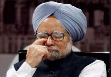 congress backs manmohan singh opposition wants him to go