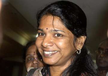 congress decides to support kanimozhi in rs polls