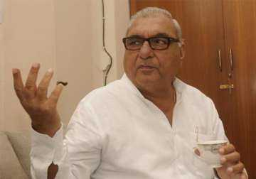 congress foes keep hooda on his toes