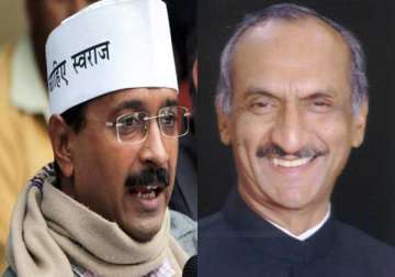 congress offers unconditional support to aap to form govt kejriwal to meet lt gov on saturday