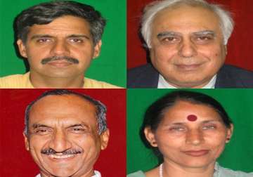 congress renominates 5 sitting mps in delhi