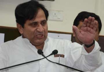 congress targets jd u over difficulty in ties with nda