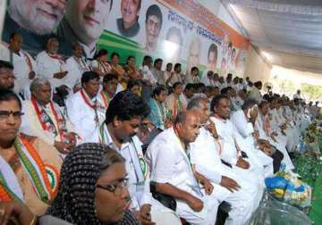 congress to go it alone in karnataka