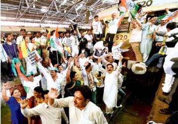 congress workers stage rail roko in maharashtra against fare hike