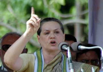 congress asks sonia on claiming bengal opposition leader post