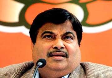 delhi assembly polls gadkari discusses strategy with bjp mlas