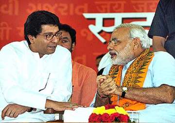 didn t mock modi just pointed out trends on social media says raj thackeray