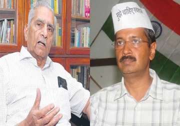 arvind kejriwal incompetent to lead the party says aap leader shanti bhushan