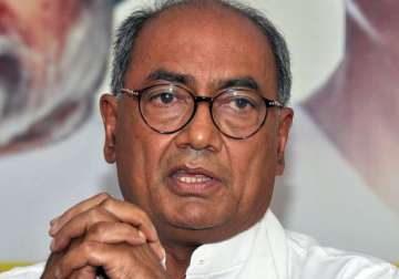 digvijay stands firm on remarks on two power centres
