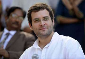 election commission clean chit to rahul gandhi for entering amethi polling booth