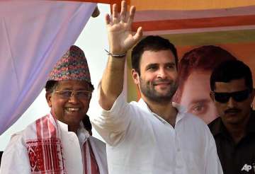 end left misrule rahul tells bengal voters