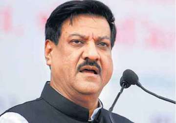 financial aid given to hailstorm hit farmers says chavan