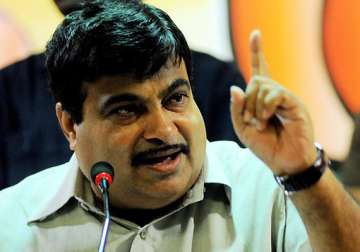 gadkari sides with jewellers writes to fm on excise rollback