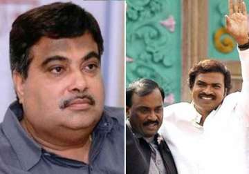 gadkari to take part in pooja at reddy brothers house