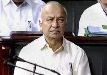 government not tapping any phones asserts shinde