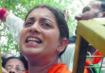 hc notice to smriti irani on sanjay nirupam s plea