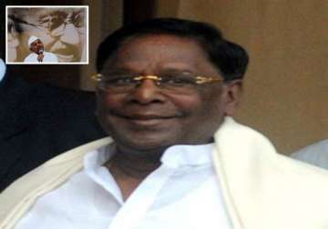 hazare trying to create crisis should call off fast narayanasamy