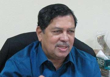 hegde raises doubts about success of kejriwal s party