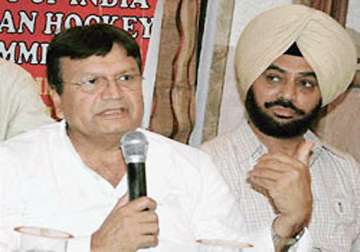 hockey olympian aslam sher khan starts new political outfit