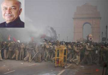 home minister shinde explains why he didn t meet the protesters