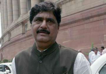 income tax notice to gopinath munde on rs 8 cr poll expense
