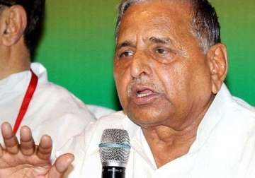 india should not trust betraying china mulayam