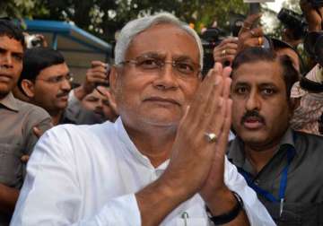 nitish kumar set to be elected leader of grand alliance