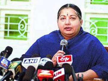 jaya asks govt to take steps to control prices