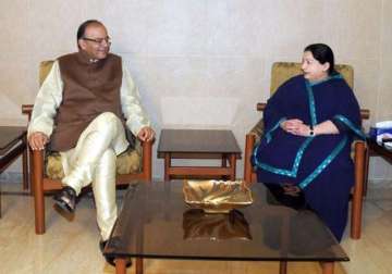 jaitley drops in on jayalalithaa