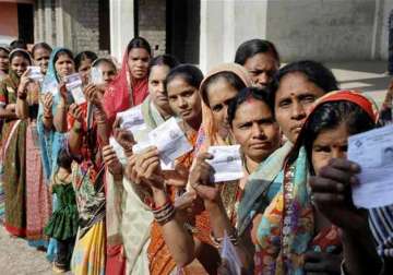 delhi polls about 1 lakh duplicate voters registered in up ncr