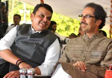 bjp to discuss probability of parting ways with ally shiv sena in maharashtra