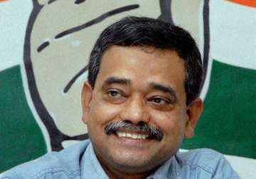 congress mp abhijit mukherjee faints in party rally hospitailsed