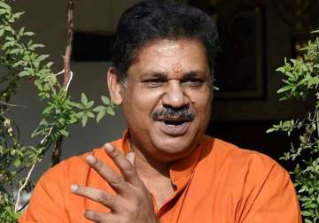 bjp slaps show cause notice on suspended mp kirti azad