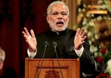 pm modi spreads desi flavour with sartorial choices in britain