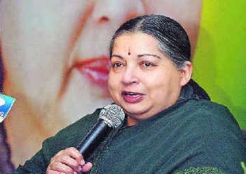 jayalalitha recalls help to maharashtra seeks support in poll