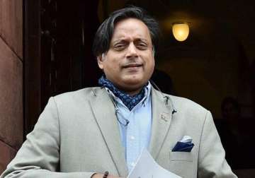 congress will oppose land bill tooth and nail shashi tharoor