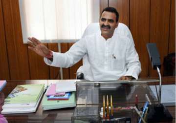 fir against union minister balyan for controversial comments against khan