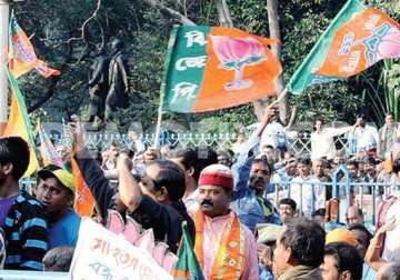 bjp back in bengal assembly after 15 years trinamool retains chowringhee