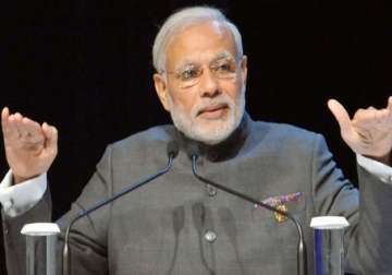 pm modi meets leading singaporeans