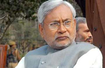 nitish flays lalu for blaming his government