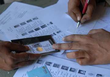 maharashtra assembly polls over 7 000 candidates file nomination