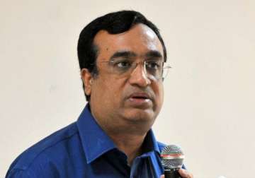 ajay maken quits after congress rout in delhi