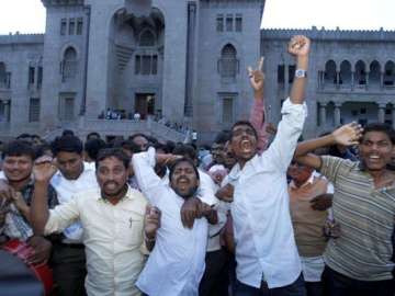 trs tdp workers clash in telangana