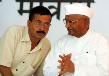 delhi polls anna hazare congratulates aap s arvind kejriwal