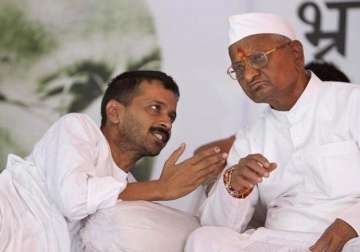 only kejriwal not rahul can share the dais with me at jantar mantar anna hazare
