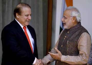 pm modi calls up sharif extends ramzan wishes