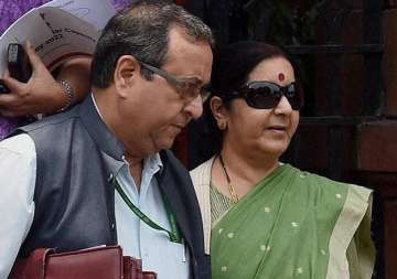 tell how many times you met lalit modi congress asks sushma swaraj