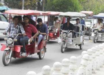delhi bjp to approach nitin gadkari to lift ban on e rickshaws
