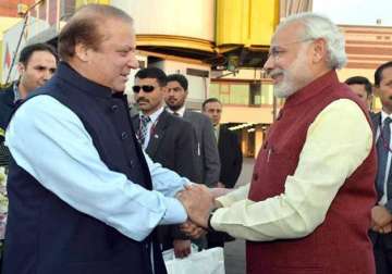 personally touched by nawaz sharif s welcome says pm modi