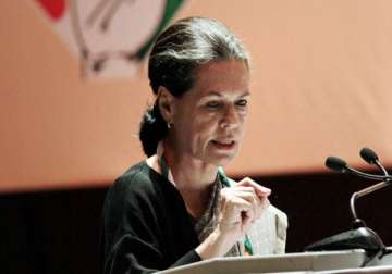 farmers issue sonia gandhi expected to take on govenment in parliament